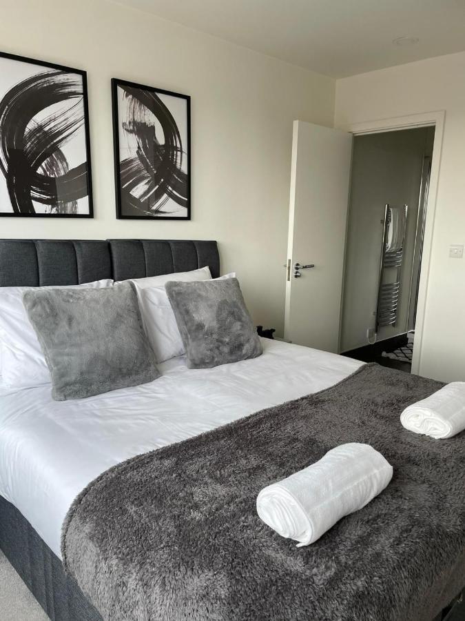Premier Suite- Bedford City Centre With Free Gym & Parking Luaran gambar
